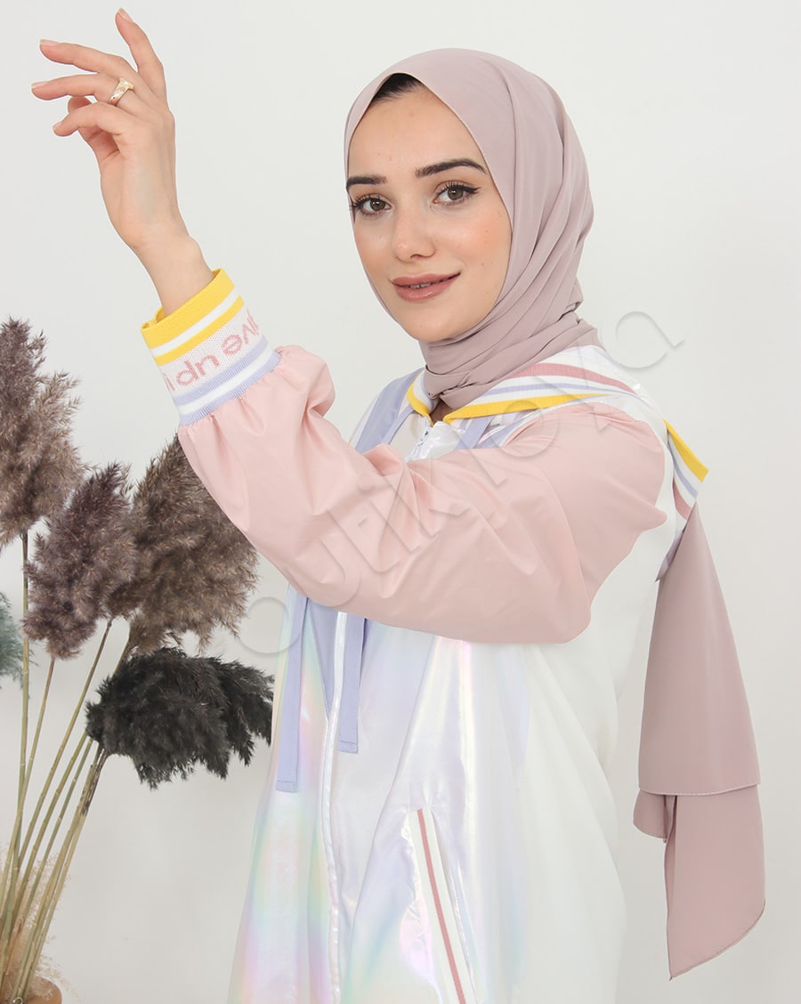 Never Give Up Baskılı Parlak Mont