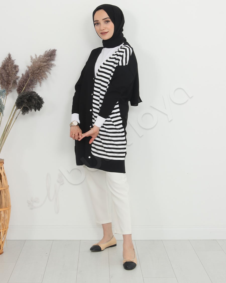 Önden Çizgili Hırka