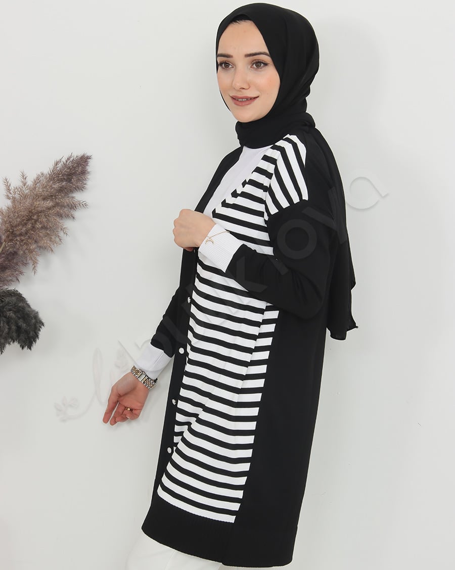 Önden Çizgili Hırka