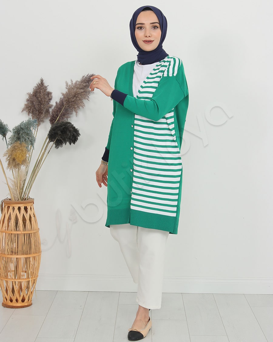 Önden Çizgili Hırka