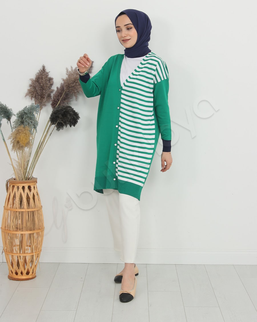 Önden Çizgili Hırka