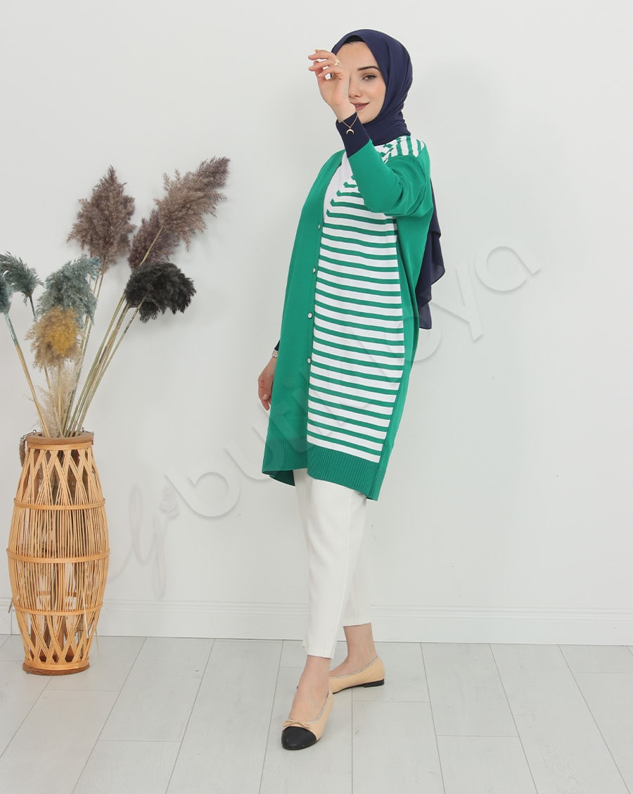 Önden Çizgili Hırka