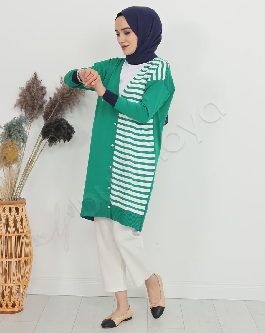 Önden Çizgili Hırka