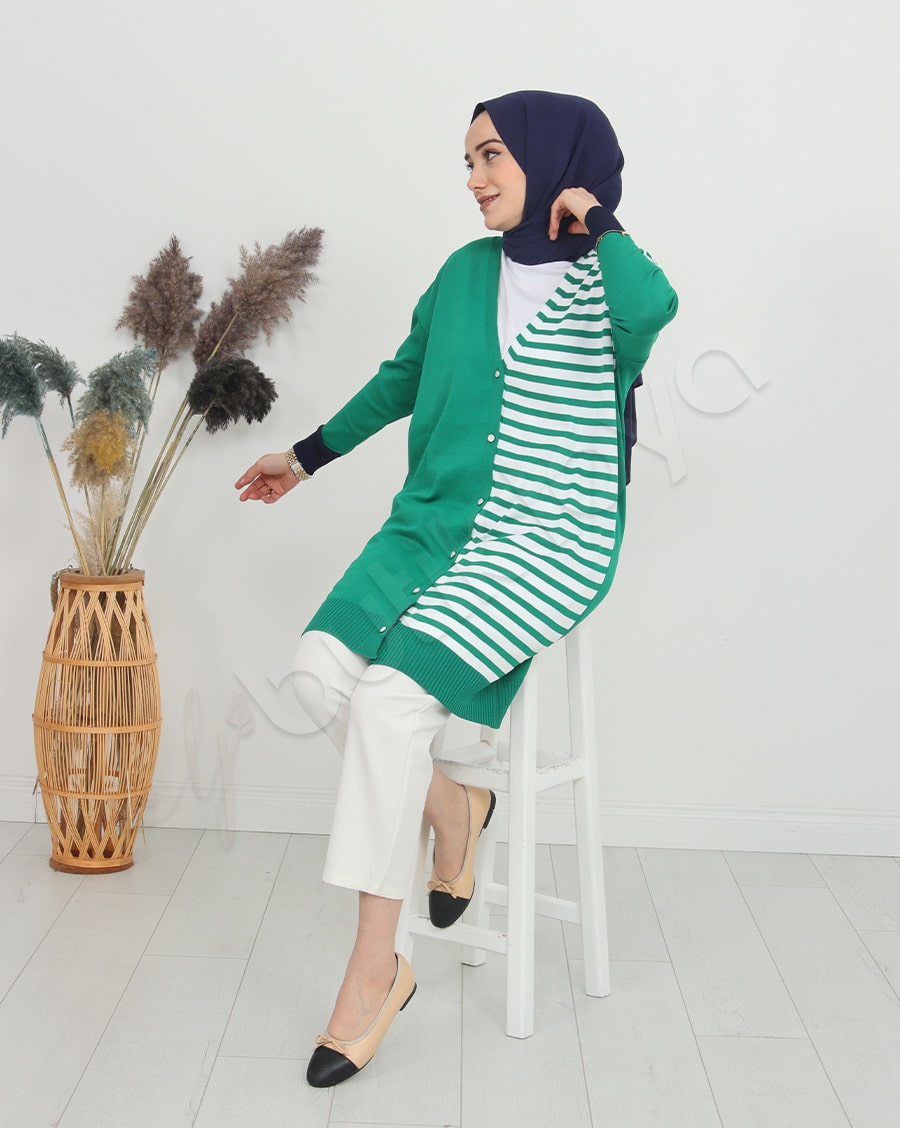 Önden Çizgili Hırka