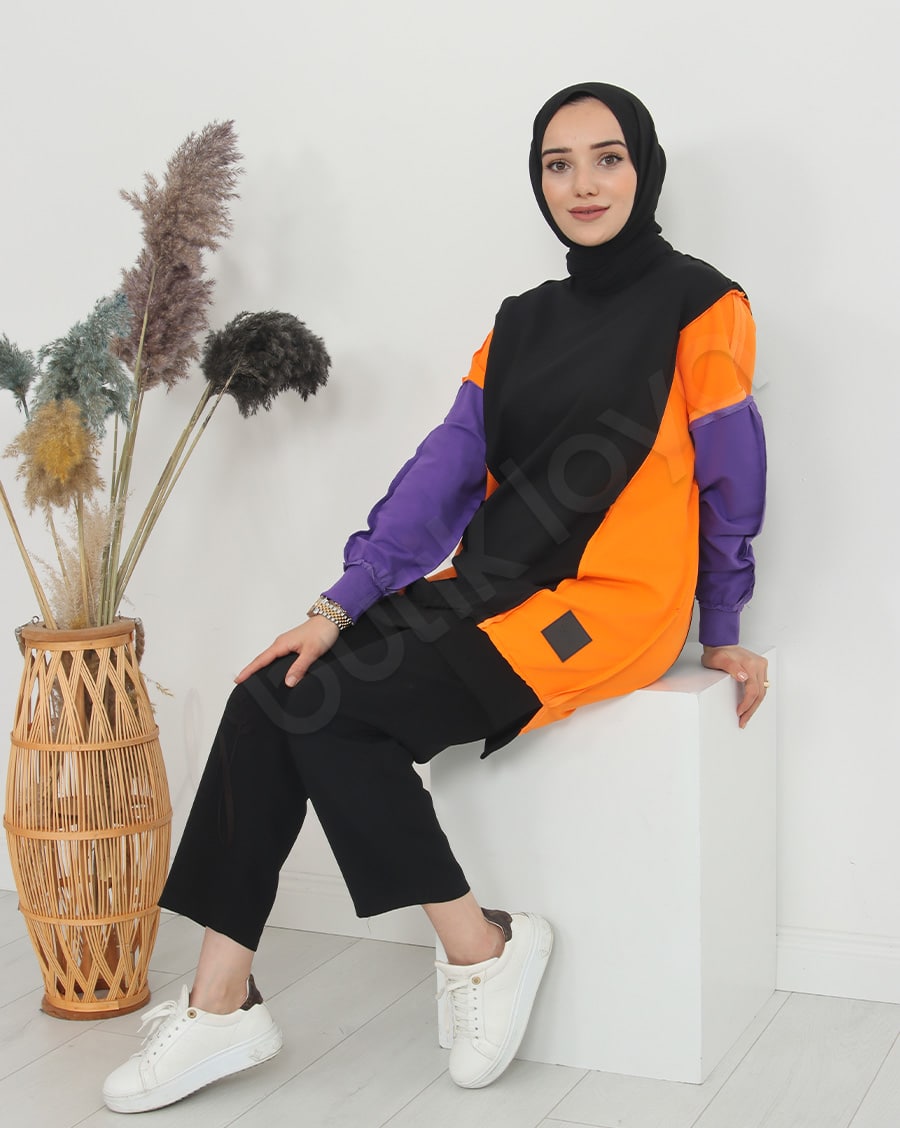 Üç Renk Kapüşonsuz Sweat